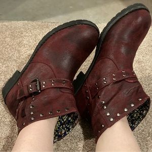 Muk Luks red burgandy moto buckle ankle slip on boots US 7.  Lightly worn.